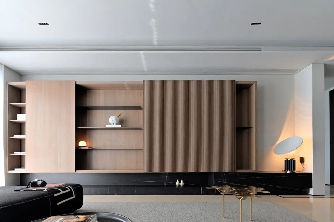 你这背景墙太假了吧!假吗?