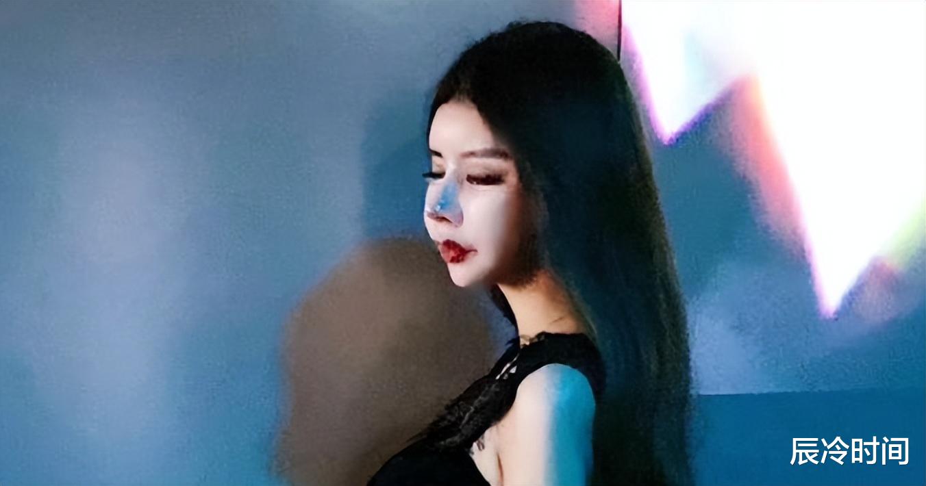 顾漫|“真人芭比”周楚娜：花费400万整容上百次，一张脸抵一辆跑车