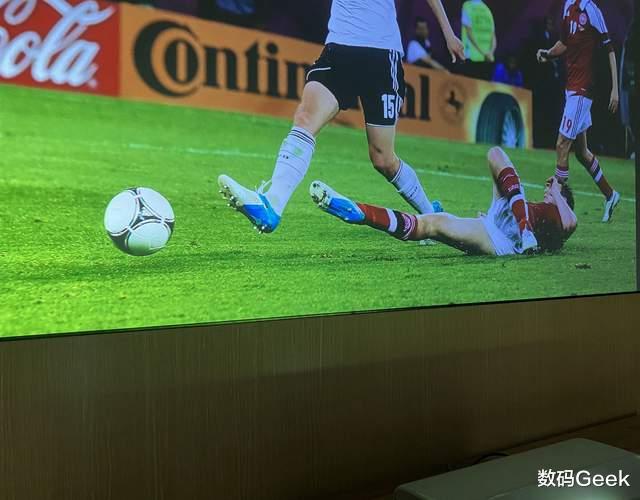 5G|激光电视还得选三星，白墙秒变百吋电视，在家就能享受4k影院视效