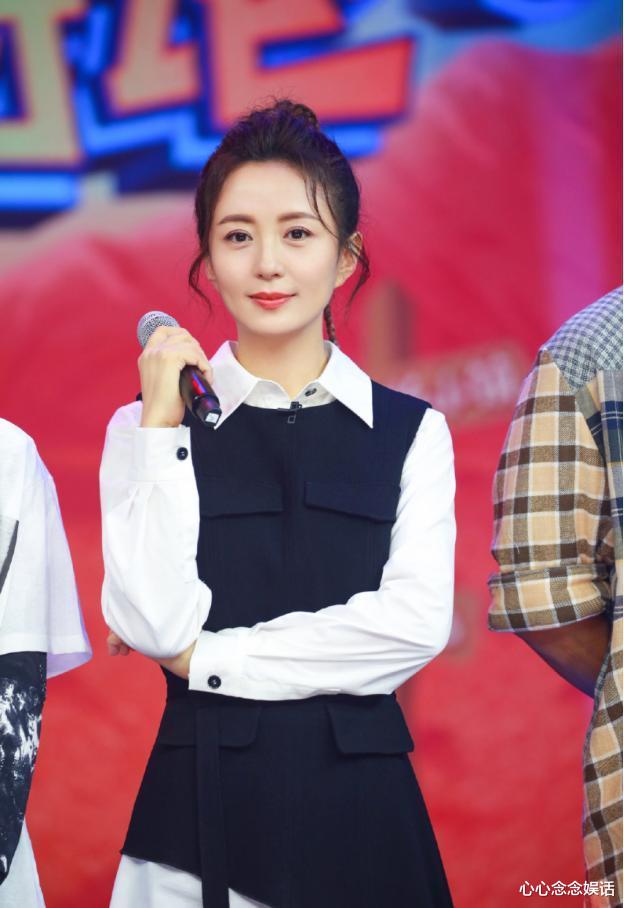 杨童舒|著名女演员拍戏中途意外怀孕,儿子生父至今是谜,45岁仍似少女