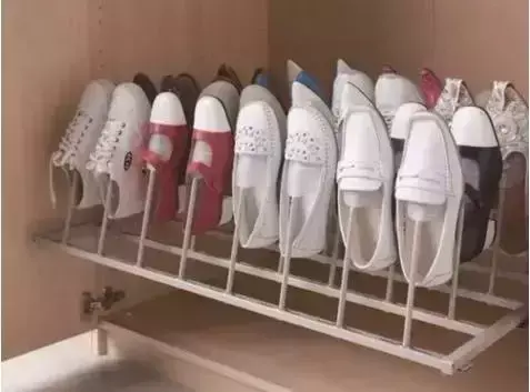 玄关怎么装才能告别满地鞋?一个好的玄关柜顶一间房!