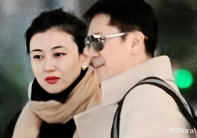 蔡国庆|蔡国庆：两次情断异国恋后，娶粉丝秦娟为妻，如今儿子成他的骄傲