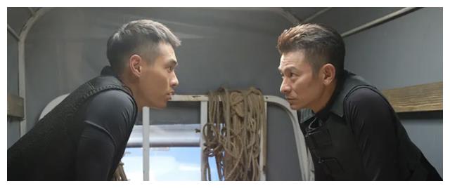 刘德华|戳破了偶像天花板,刘德华的“信仰”,撕开了流量明星的遮羞布