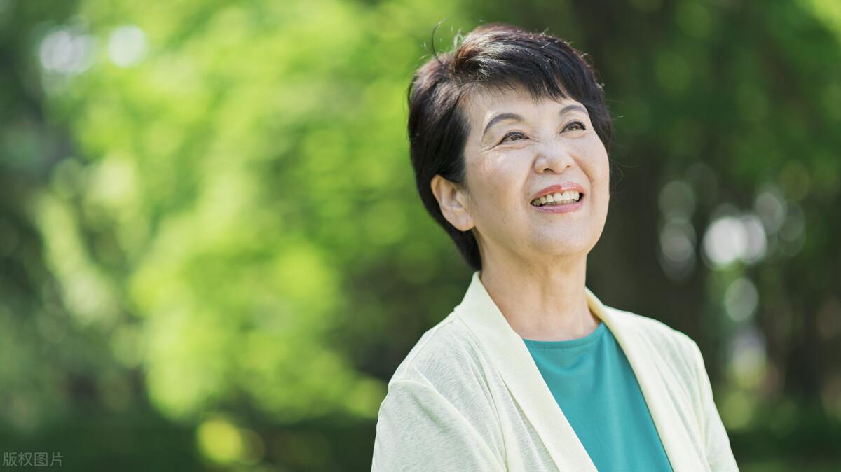 裁员|53岁阿姨分享:退休才是实现自我的开始,动动脑筋带孙赚钱两不误