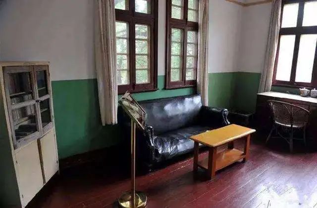 一个人住110㎡，两个卧室轮流睡？我酸了