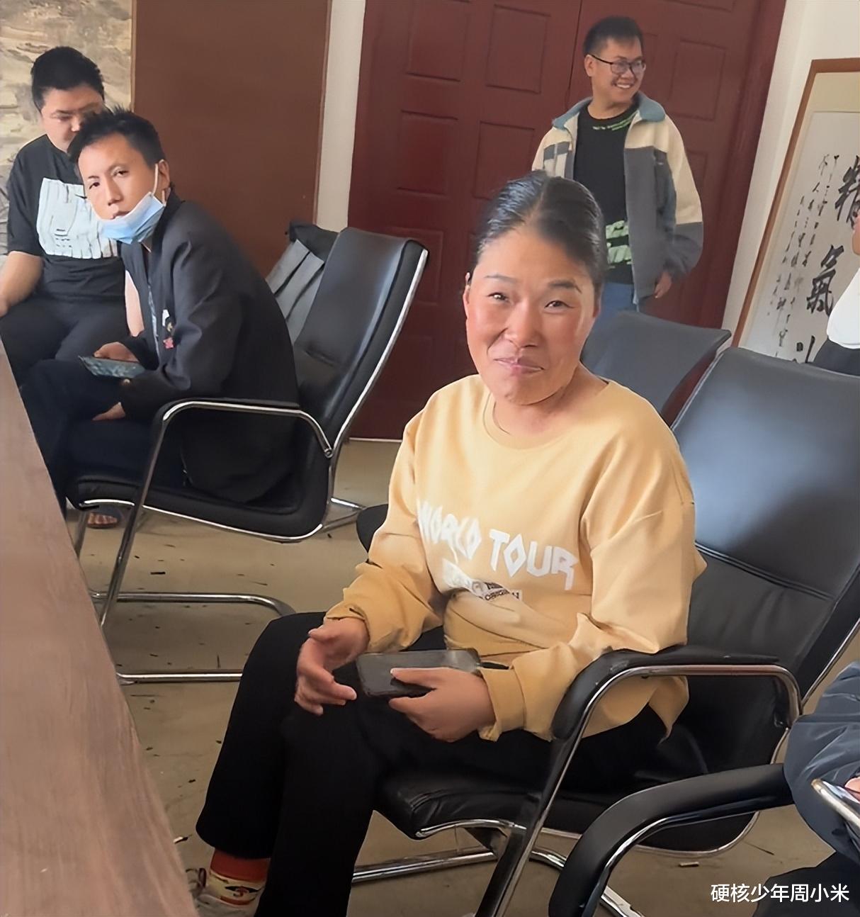 求职|贵州男子带老婆一起找工作遭调侃,中介:小伙子有前途,不挑食