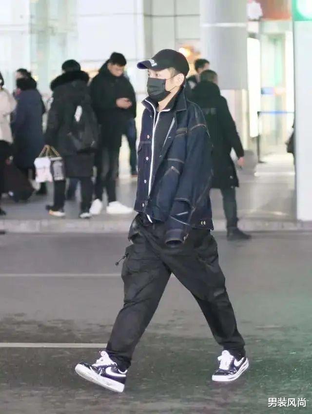 秋季男士的第一款牛仔夹克外套如何搭配