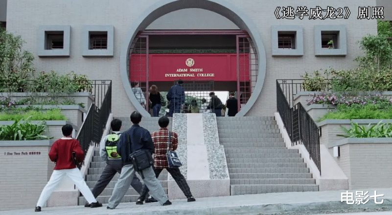 周星驰|请来两大女神，演员自降身价，这部港片模仿周星驰，票房仅300万