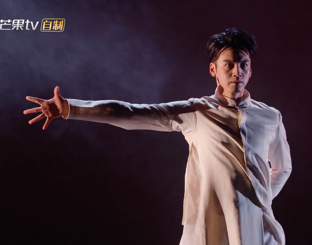 陈小春|披荆斩棘成团之夜：上演十大惊喜场面，苏有朋、陈小春成最大赢家