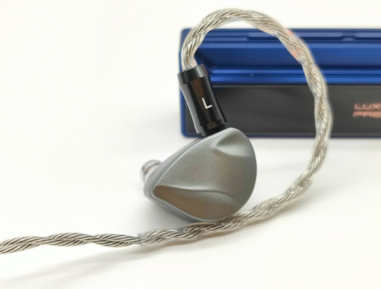 耳机|BQEYZ Autumn——杂食性很高的一款耳机,还有磁吸式调音?