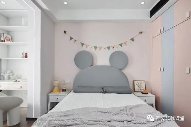 130㎡四室变三室，黑白灰简约