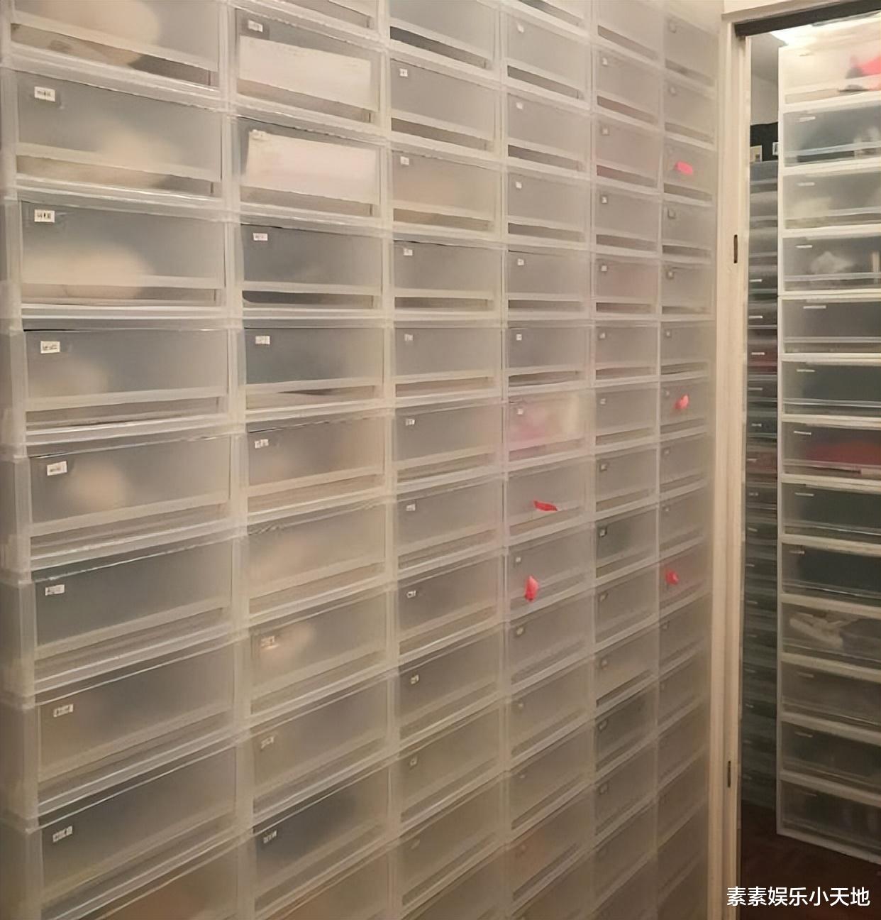 林颖彤|55岁的周慧敏为已故母亲翻新老屋，将母亲的旧衣服都好好珍藏起来