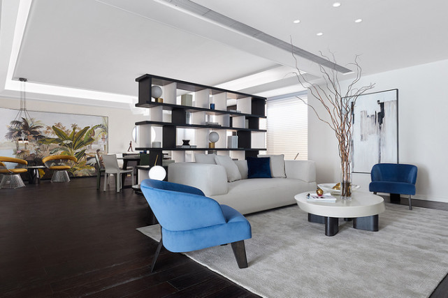 85平现代风二居室，黑白视线缀上明亮色块，呈现艺术空间内涵