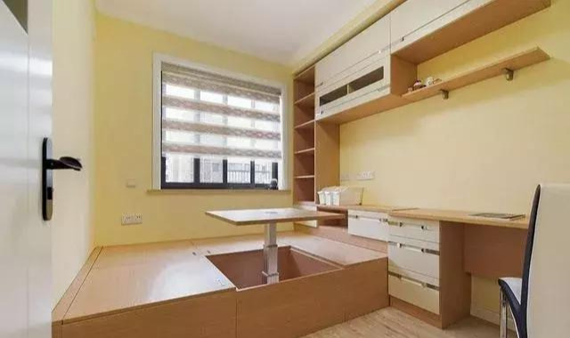 次卧万万别装榻榻米了,聪明人回家这样装,实用又好看