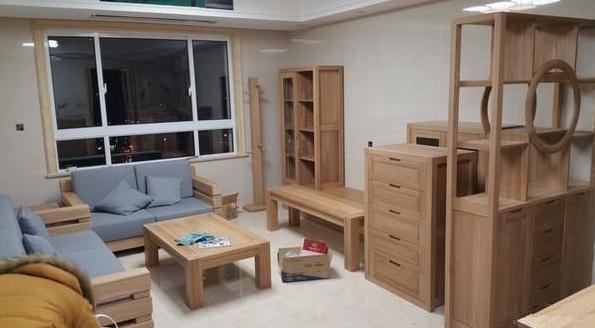 公公没花一分钱自己做的实木家具，这下可以放心让孩子住了