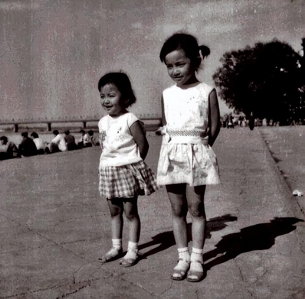 毛晓彤|8位出身贫寒的明星:如今个个都大红大紫,是金子总会发光