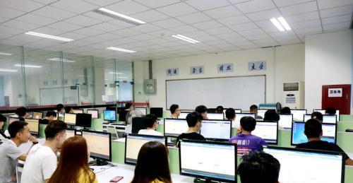 大学|受“中国烟草”欢迎的3大专业,薪资待遇很可观,毕业不愁找工作