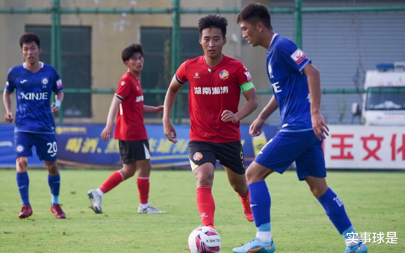 中乙|3天之内,中甲中乙两队弃权被判0-3负,青岛裁判职业首秀被推迟