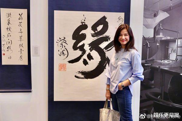 钟楚红|曾放话：此s不靠医美！钟楚红62岁生日照曝「零滤镜素颜状态」