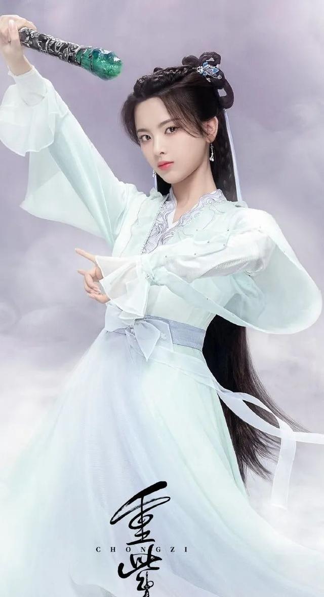 苍兰诀 五彩斑斓影楼风？苍兰诀服道化遭网友吐槽：塑料感太重了