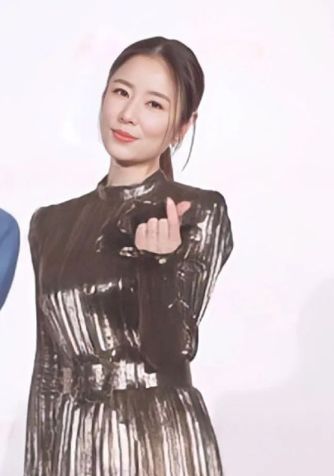 窦骁|林心如和林志颖同框，曾是旧爱，一个打扮像老阿姨，一个很少年感