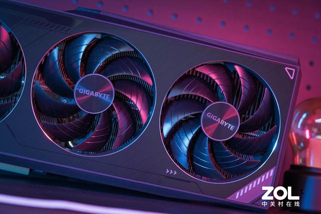 技嘉|技嘉RTX 3090 Ti魔鹰图赏 迟来的旗舰卡皇