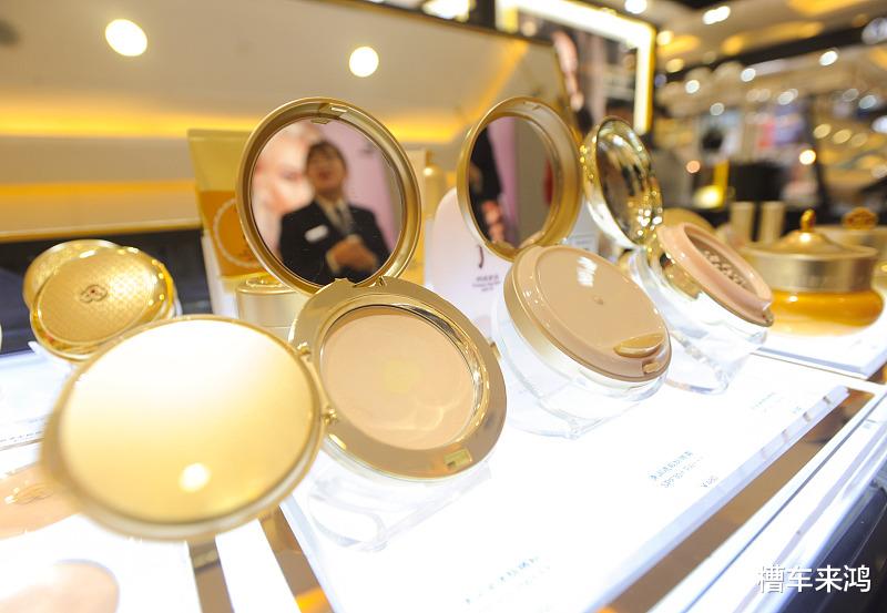 衬衫 新手化妆避坑故事会:如何在选用美妆产品时少走弯路?