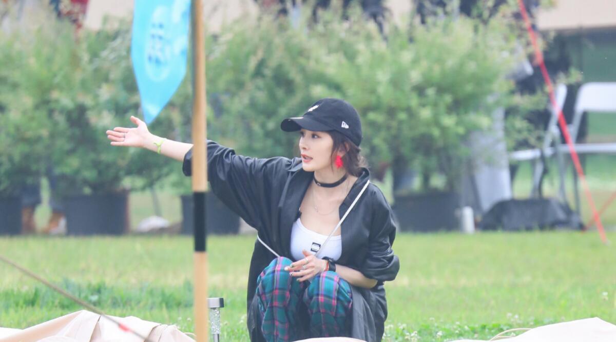 赵本山|这是参加变形计吧？《花少4》路透环境不如前几季，还要做饭干活