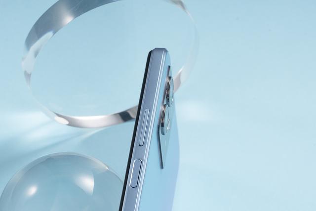 vivo|vivo Y33s图赏：梦幻与灵动交织的“星云蓝”