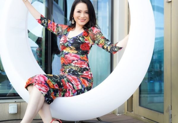 小姐姐|港姐樊亦敏大秀身材!减肥36斤曲线完美,51岁不会降低找男友要求