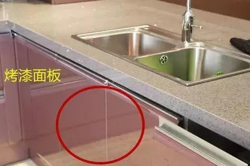 定制橱柜选啥板材好?20年木工肺腑之言:不懂别瞎买!毁房又费钱