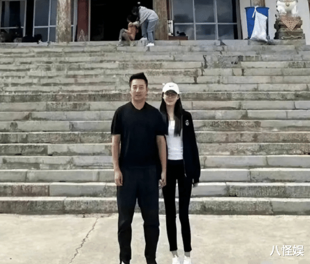 大S|大S与汪小菲离婚10个月后首谈当时心境：压力很大 睡不着觉