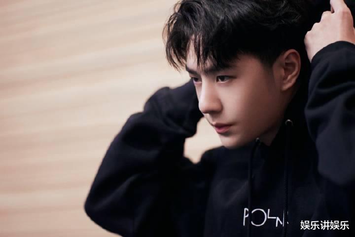 王一博|双倍的快乐!元宵节的祝福和明信片的祈愿,王一博真是一点没变!