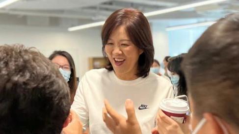 |62岁郎平精神亮相，宣布退休计划！未来不再任教，或将常住美国