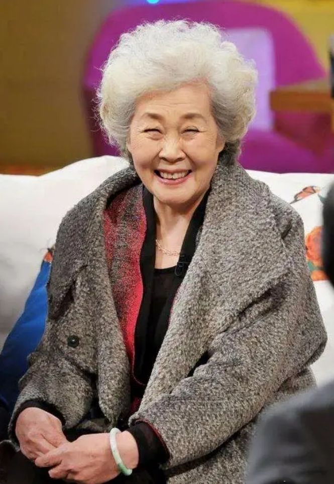 著名歌唱家于淑珍:晚年带丈夫住养老院16年,背后原因令人感动
