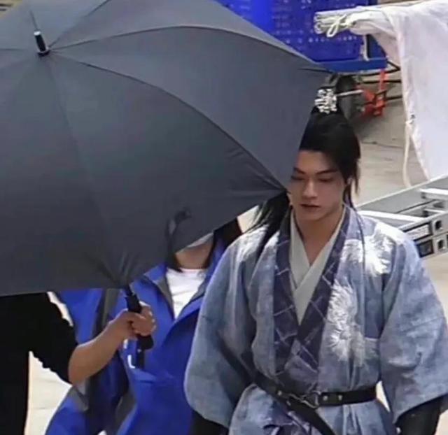 许凯|景甜《乐游原》造型被指乞丐装,许凯颜值回归,又要被造型拖累?