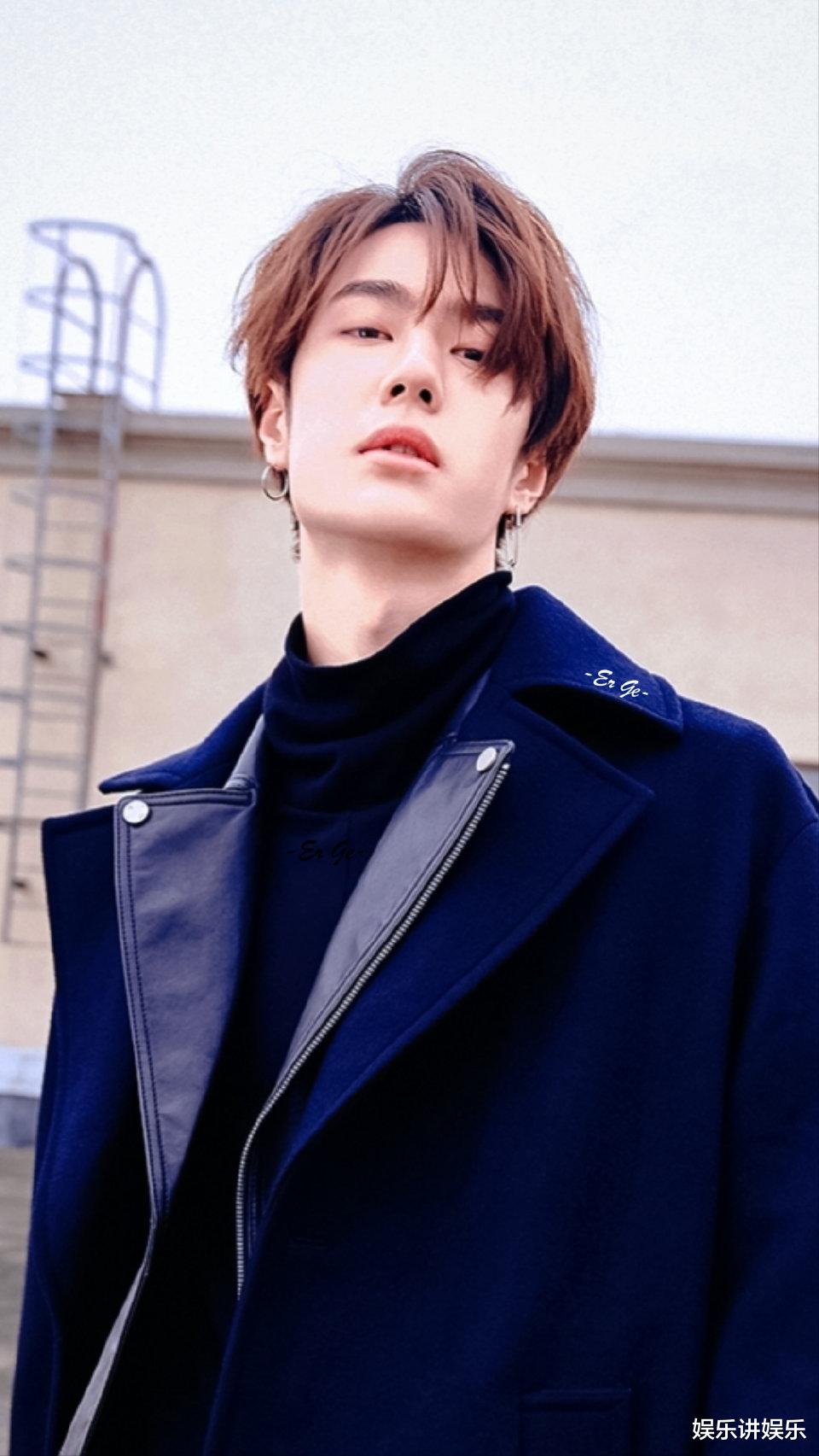 王一博|王一博为拍戏减少曝光，粉丝思念，张贴“寻儿启事”！