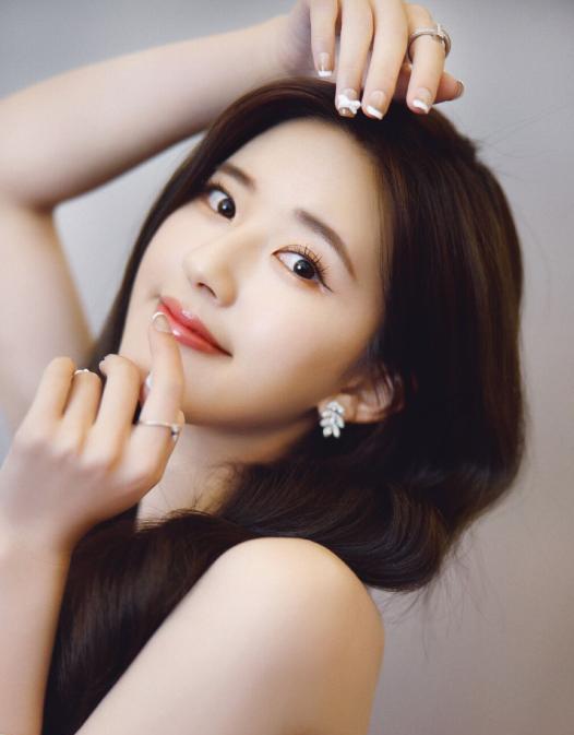 金鹰女神|八位金鹰女神，糊了两位，今年赵露思与赵今麦当选的机会大