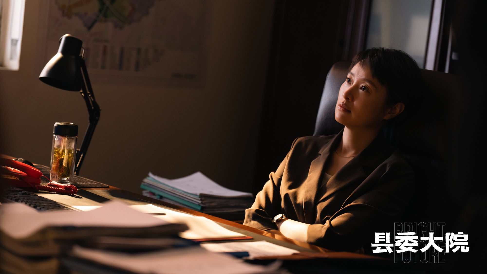 胡歌|《县委大院》杀青，胡歌主演，戏骨云集，10月开播或成最大爆款