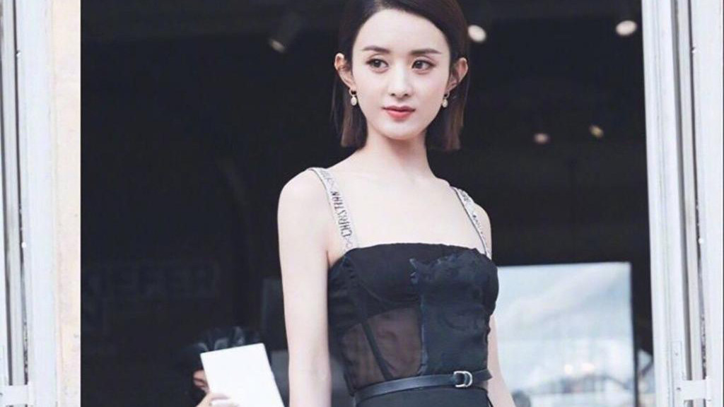 赵丽颖|感性美女赵丽颖明星时装周高挑穿搭twingirls呼吸高跟鞋