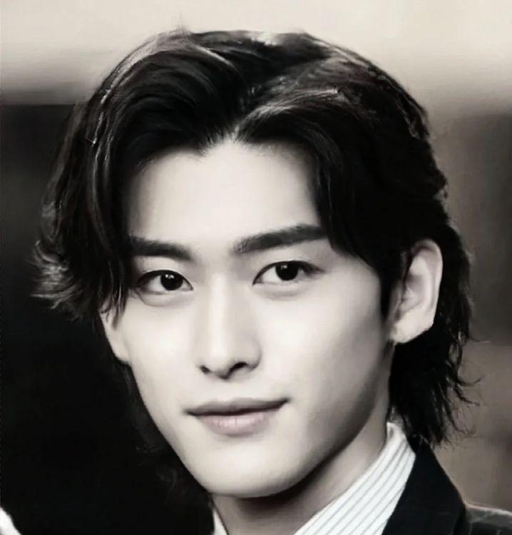 张翰|网友神改造!帮张翰P图换发型去油撞脸李钟硕!热评都在跪拜大神