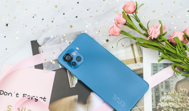 |酷派很有干劲，5900mAh大电池千元机，配天玑920，没有高价