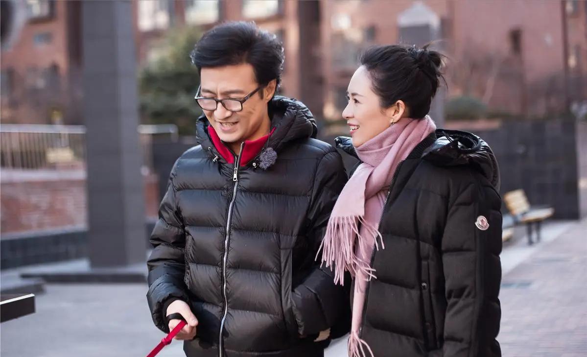 章子怡|影后章子怡：曾和霍启山姐弟恋，同居2年后为何拒绝嫁入豪门？