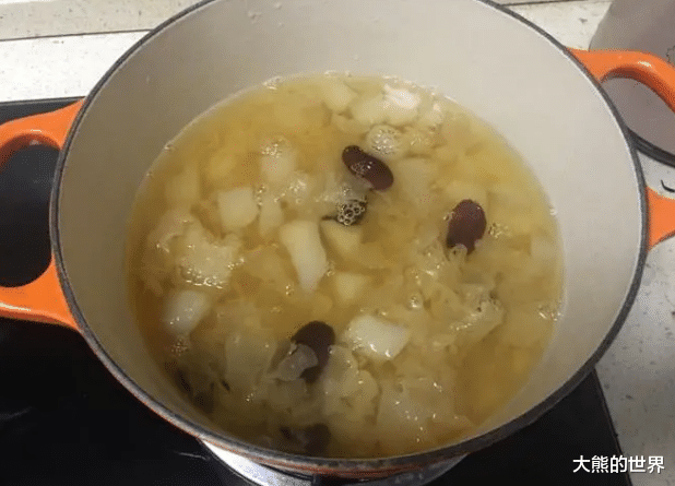 银耳|深秋进补,除了吃肉,还要吃“4样宝”,增加营养,为入冬打基础