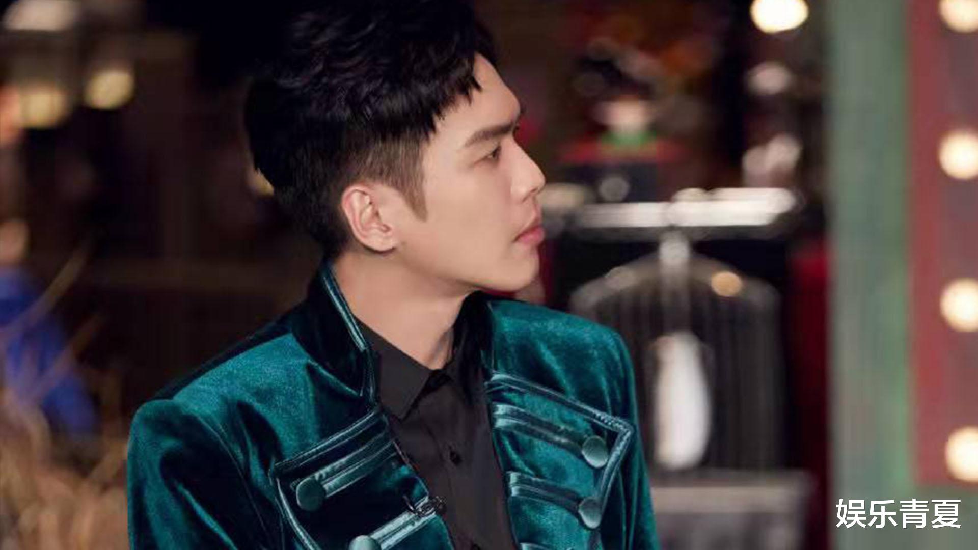 何炅|张若昀探长闯荡木偶镇，何炅梦想做“偶霸”，全员杂技团造型来袭