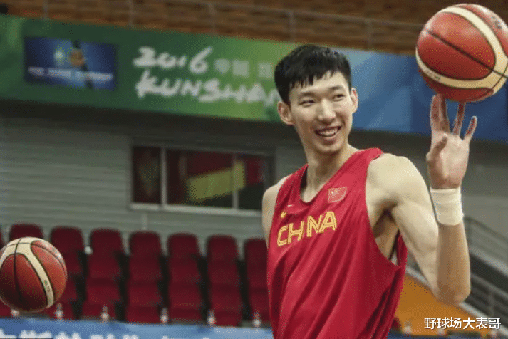 周琦|周琦24分钟轰25分，两次暴扣点燃全场，还有望重回NBA吗？
