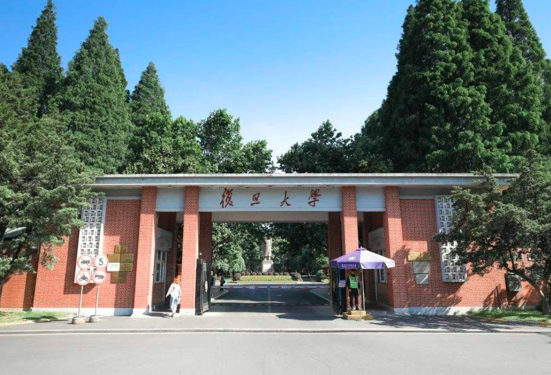 中小学|国内“百强高校”大洗牌，中科大跻身前三，清华稳坐榜首之位
