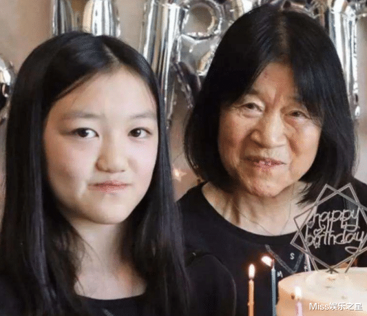 王菲|王菲被李亚鹏全家误会了？李嫣兔唇是遗传，她和奶奶的嘴巴一样