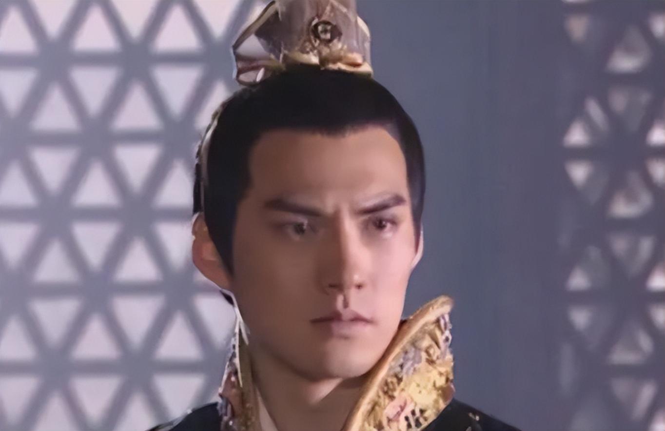 邱心志|颜值不够却偏要演男主的8位男星，一出场就被男配秒杀