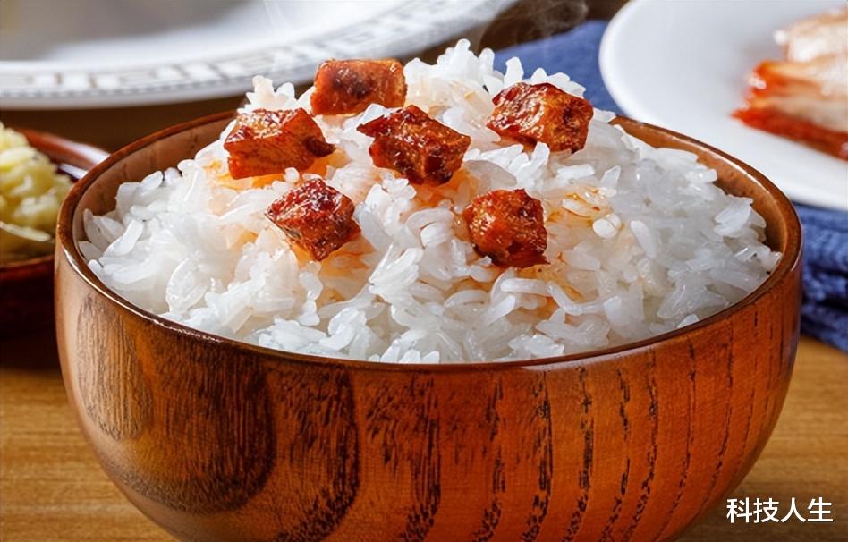 |寒露后,熬大米粥时,建议多加“1红1白”,甜软更滋润